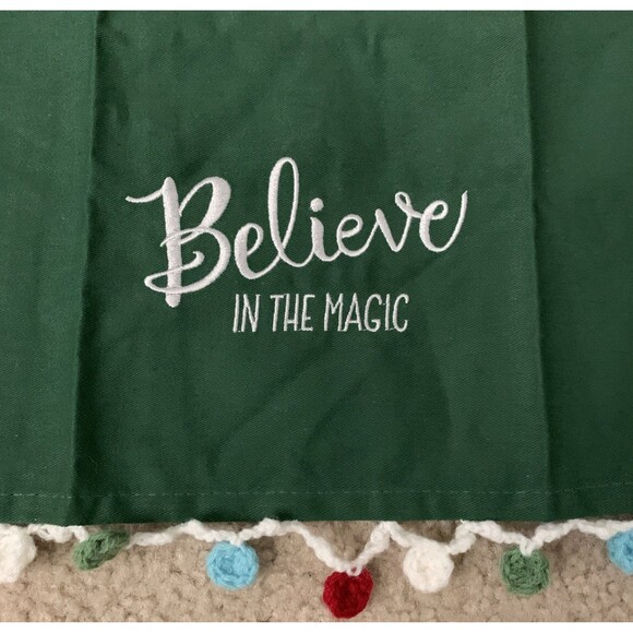 Hallmark Christmas Santa Ceramic Cookie Plate and Kitchen Towel Believe In Magic - Picture 6 of 10